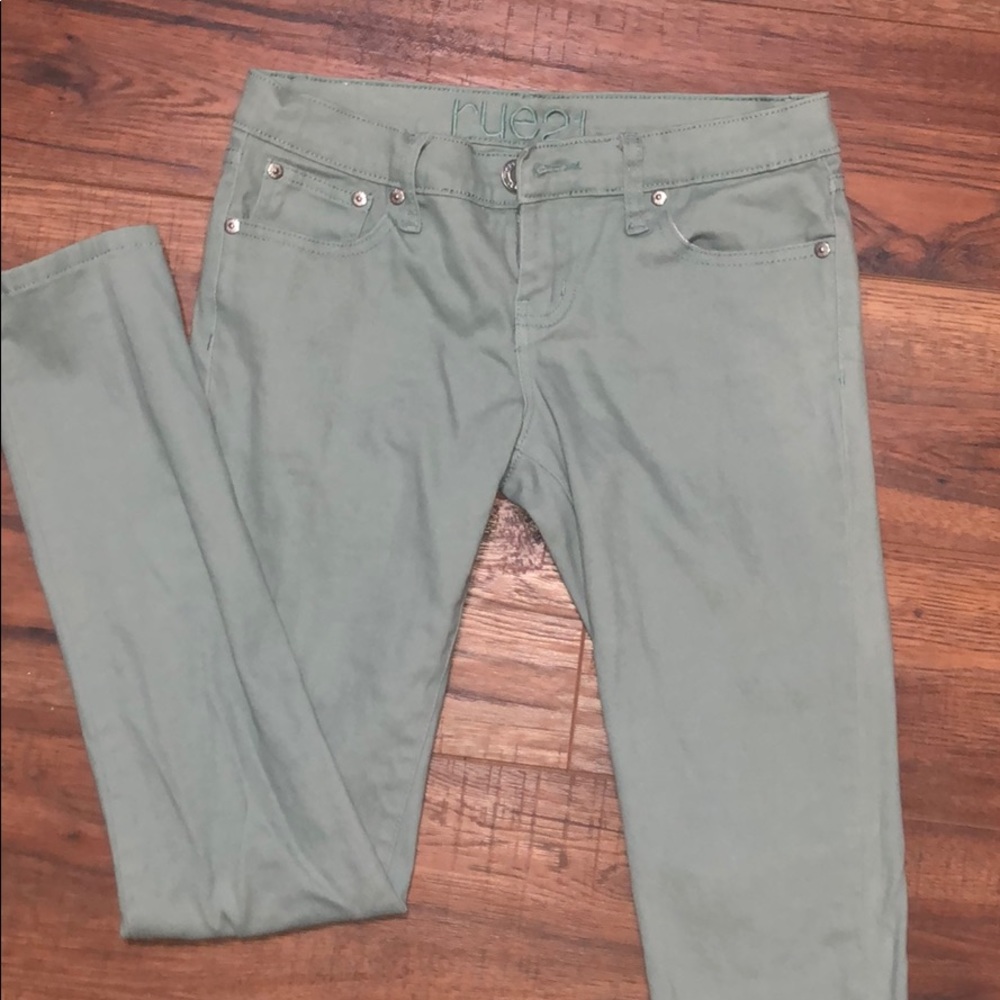 Skinny jeans